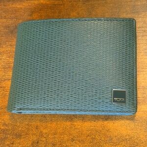 Tumi Monaco Billfold Wallet